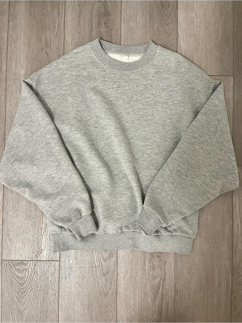 PRICE FIRM Alo Crewneck Heather Gray